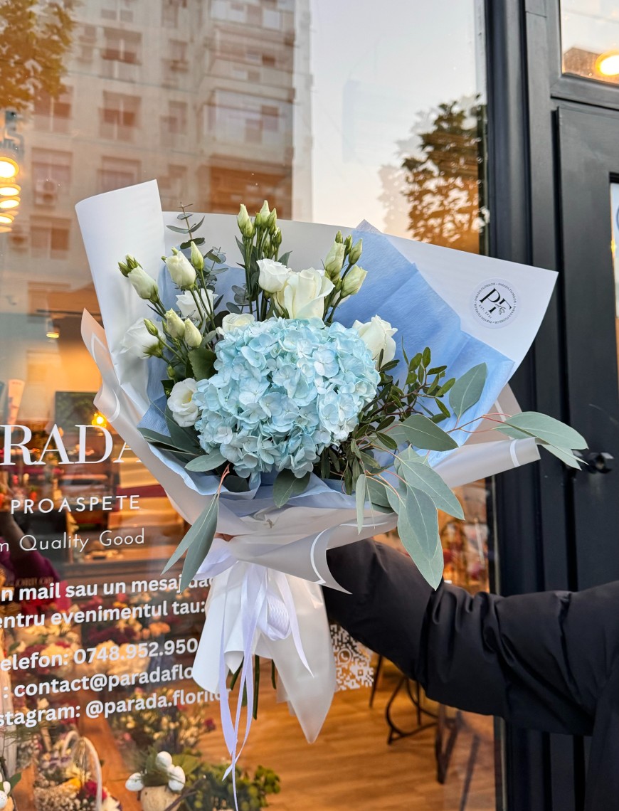 Buchet cu Hortensie, Trandafiri si Eustoma 